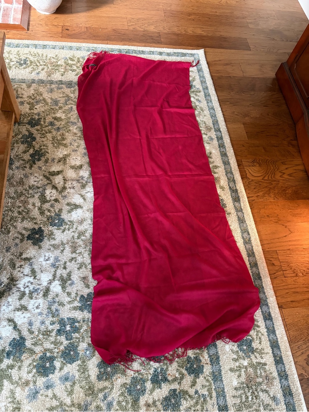 Elegant Red Swim Sarong Wrap — Lightweight Beach Cover-Up